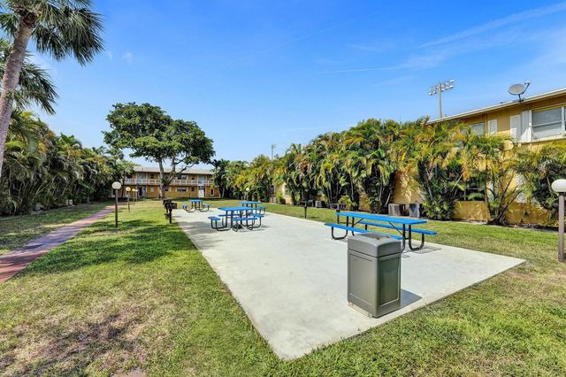 600 SE 2nd Avenue K2, Deerfield Beach, FL 33441