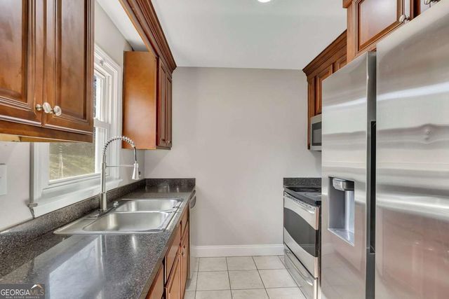 664 Rail Splitter Drive NE, Kennesaw, GA 30144