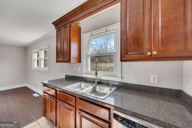 664 Rail Splitter Drive NE, Kennesaw, GA 30144