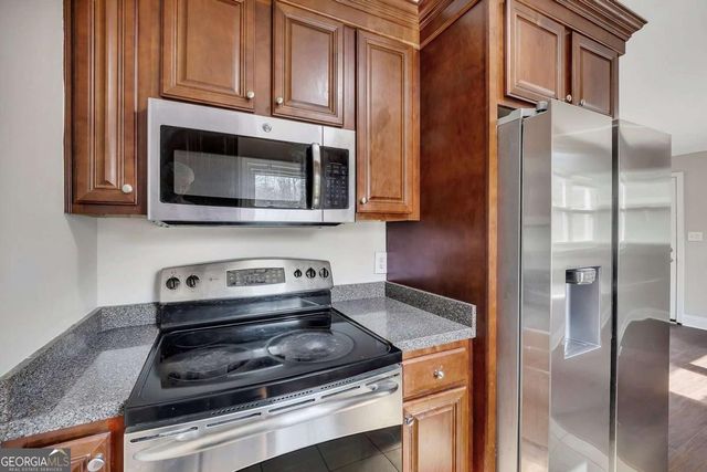 664 Rail Splitter Drive NE, Kennesaw, GA 30144