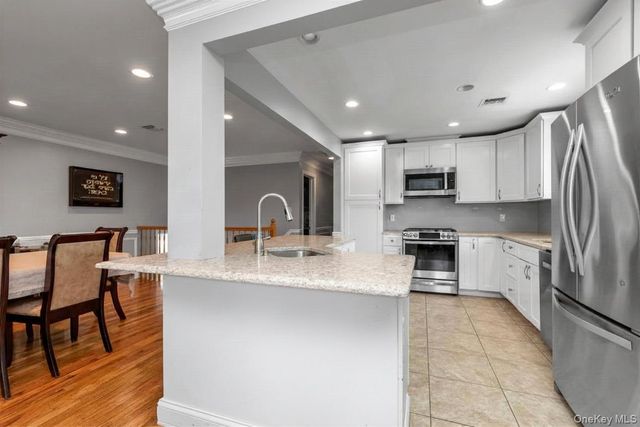 647 Jarvis Avenue, Far Rockaway, NY 11691