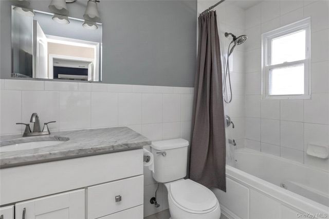 647 Jarvis Avenue, Far Rockaway, NY 11691