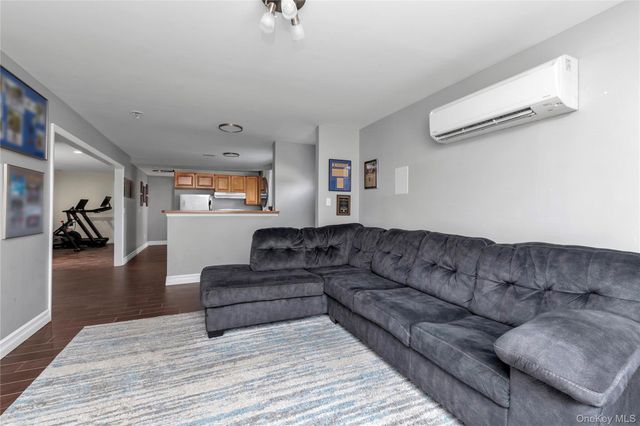 647 Jarvis Avenue, Far Rockaway, NY 11691