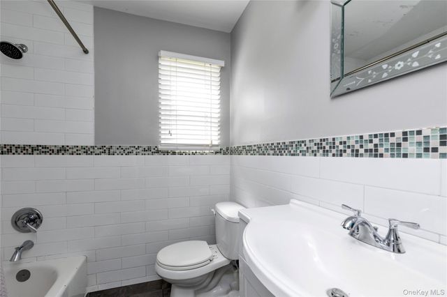 647 Jarvis Avenue, Far Rockaway, NY 11691