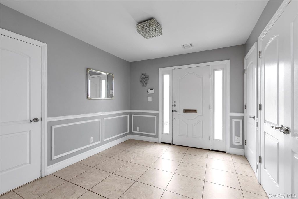 647 Jarvis Avenue, Far Rockaway, NY 11691 — photo 4