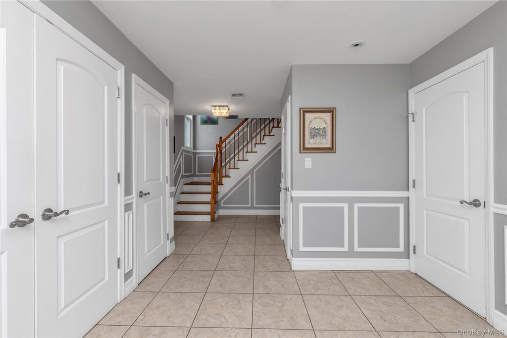647 Jarvis Avenue, Far Rockaway, NY 11691 — photo 5