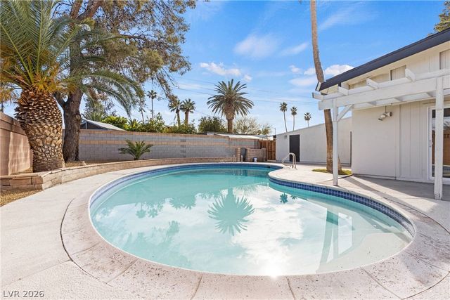 3368 Nahatan Way, Las Vegas, NV 89169