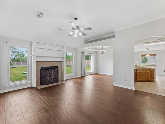 621 Lamp Post Lane, Oak Point, TX 75068