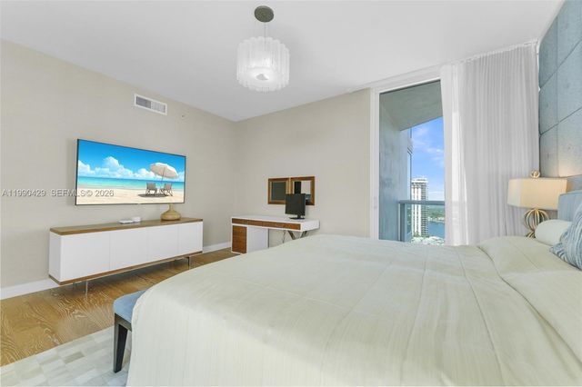 19400 Turnberry Way 2011, Aventura, FL 33180