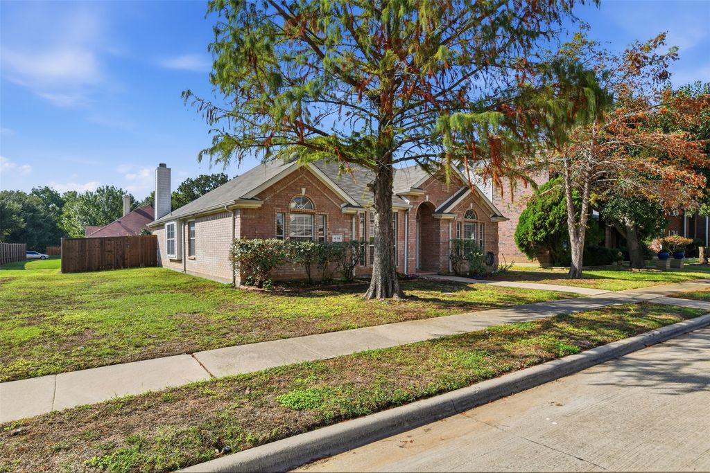 416 Kyle Lane, Lewisville, TX 75067 — photo 3