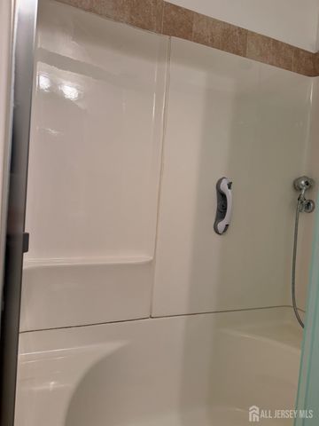 3 Benjamin Terrace, Piscataway, NJ 08854