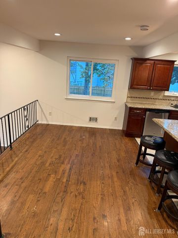 3 Benjamin Terrace, Piscataway, NJ 08854