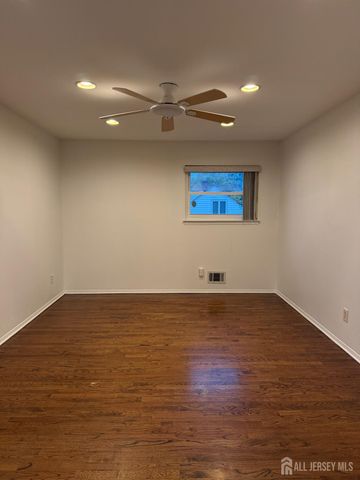 3 Benjamin Terrace, Piscataway, NJ 08854