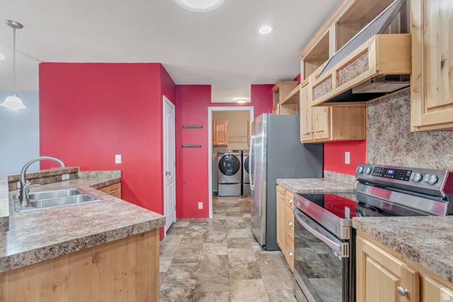 783 W MONTE HERMOSA ST, Taylorsville, UT 84123