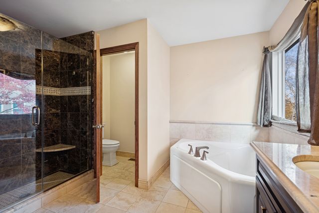 1155 McDole Drive, Sugar Grove, IL 60554