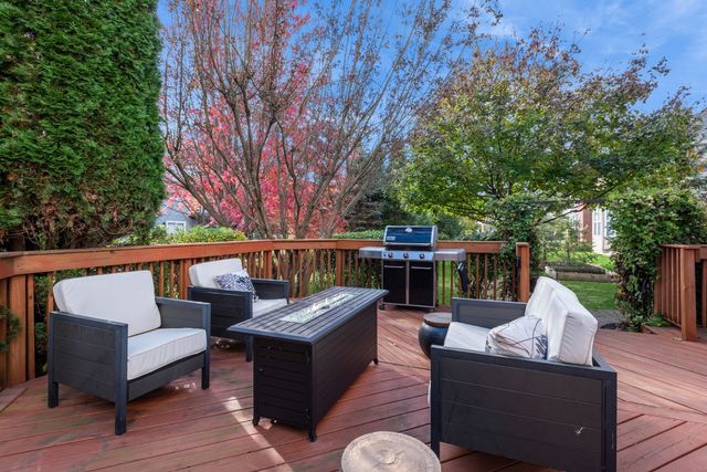 1155 McDole Drive, Sugar Grove, IL 60554