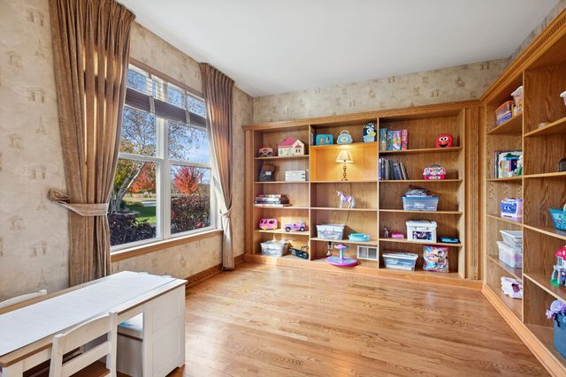 1155 McDole Drive, Sugar Grove, IL 60554