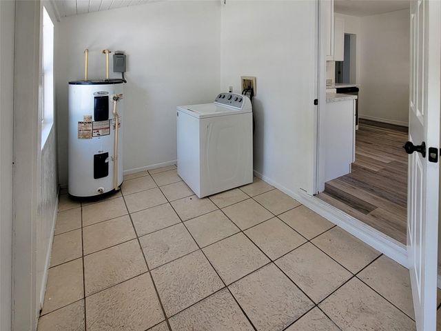 1520 19TH AVENUE W, Bradenton, FL 34205