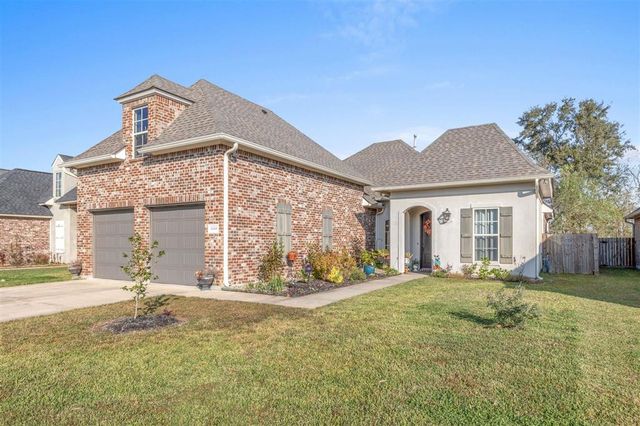 3255 Fairwood Lane, Lake Charles, LA 70607