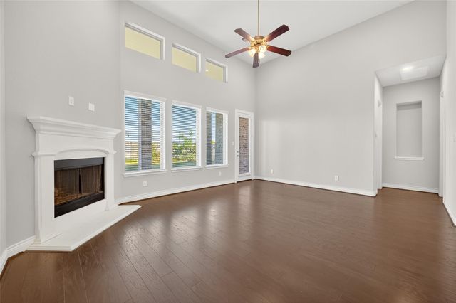 4926 Thunder Creek Ln, Sugar Land, TX 77479