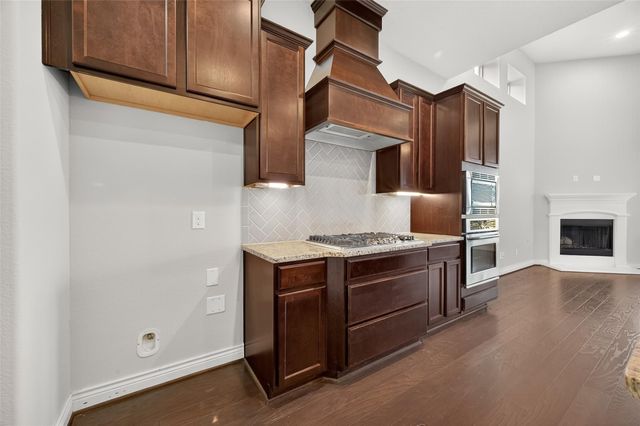 4926 Thunder Creek Ln, Sugar Land, TX 77479