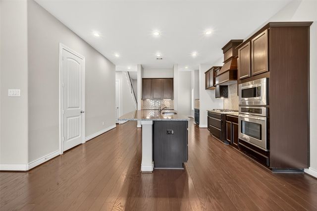 4926 Thunder Creek Ln, Sugar Land, TX 77479