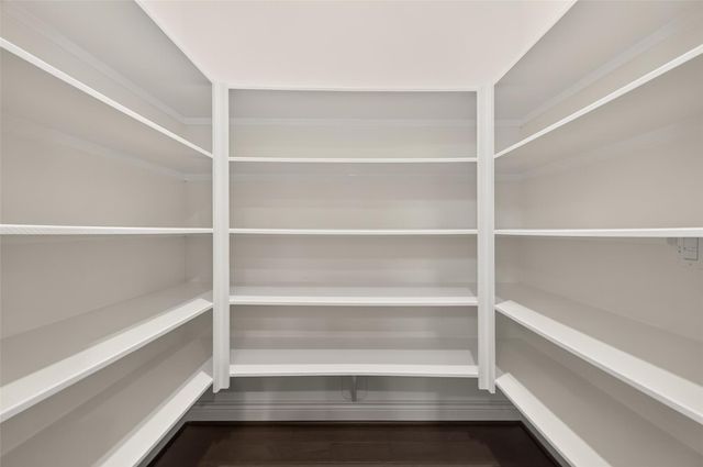 4926 Thunder Creek Ln, Sugar Land, TX 77479