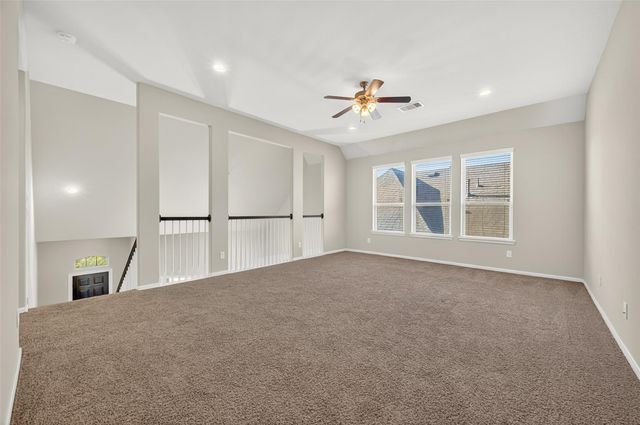 4926 Thunder Creek Ln, Sugar Land, TX 77479