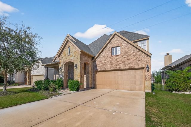 4926 Thunder Creek Ln, Sugar Land, TX 77479