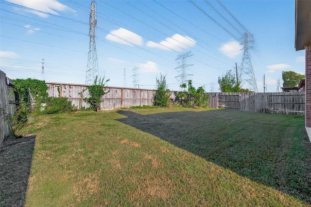 4926 Thunder Creek Ln, Sugar Land, TX 77479