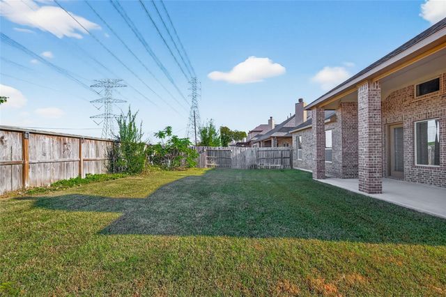 4926 Thunder Creek Ln, Sugar Land, TX 77479