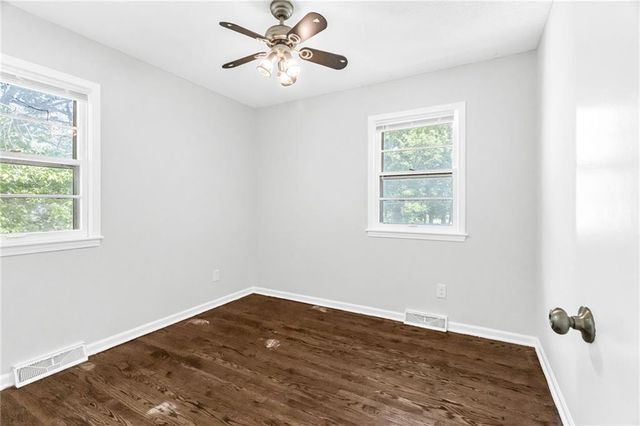 1908 SW 2nd Street, Lee's Summit, MO 64081