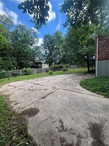 1908 SW 2nd Street, Lee's Summit, MO 64081