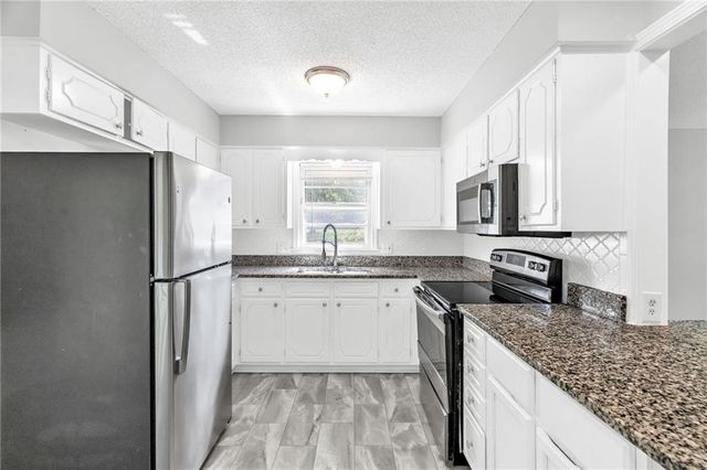 1908 SW 2nd Street, Lee's Summit, MO 64081