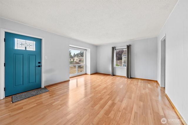 4709 S American Lake Boulevard, Tacoma, WA 98409