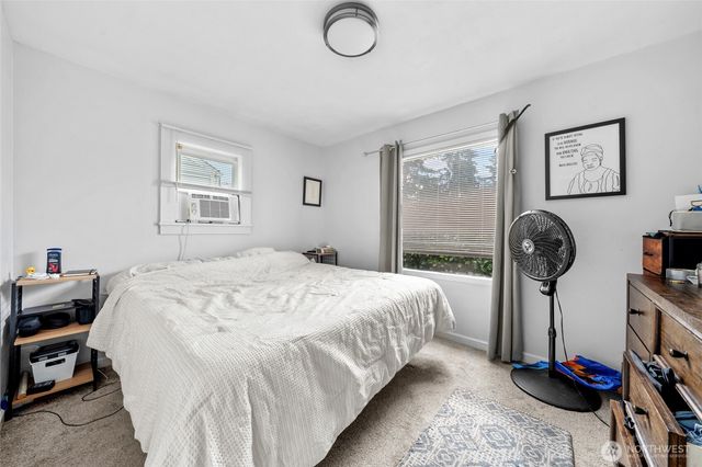 4709 S American Lake Boulevard, Tacoma, WA 98409