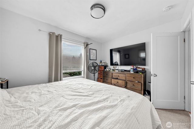 4709 S American Lake Boulevard, Tacoma, WA 98409