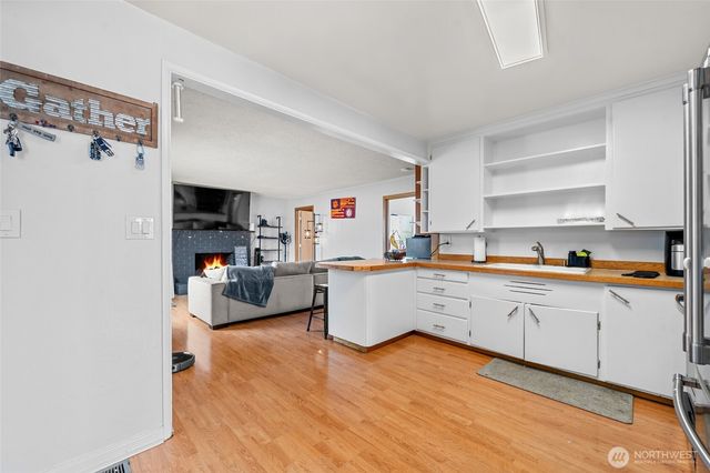4709 S American Lake Boulevard, Tacoma, WA 98409