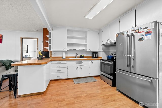 4709 S American Lake Boulevard, Tacoma, WA 98409