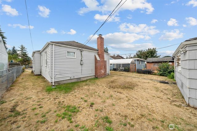 4709 S American Lake Boulevard, Tacoma, WA 98409