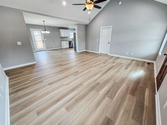 105 Demombreum Circle, Shelbyville, TN 37160