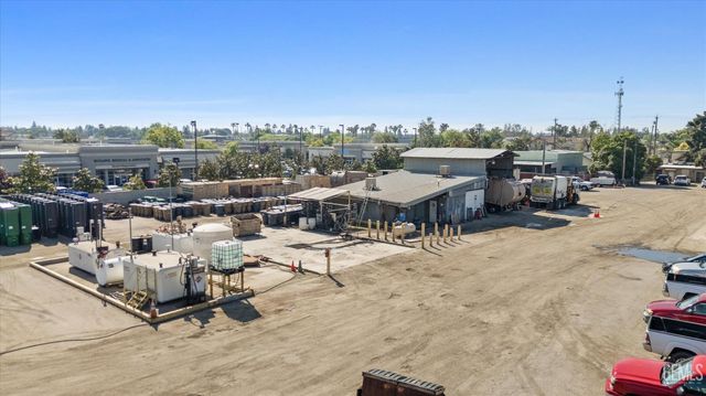 9930 Brimhall Road, Bakersfield, CA 93312