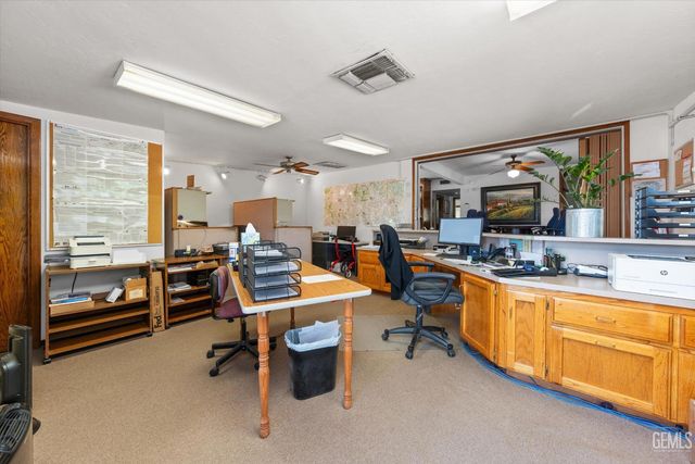 9930 Brimhall Road, Bakersfield, CA 93312