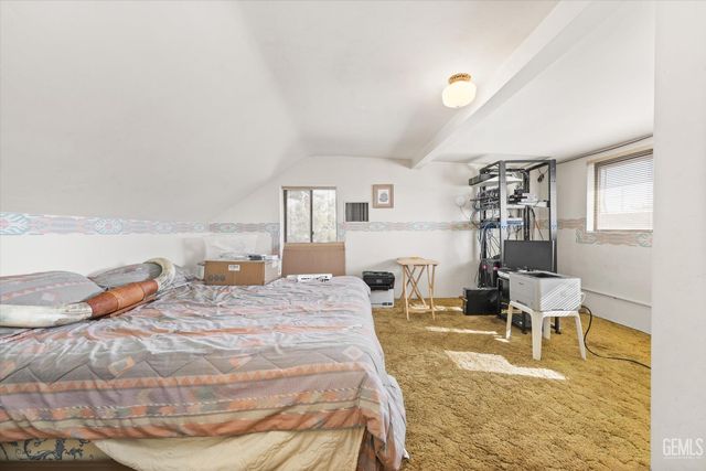 9930 Brimhall Road, Bakersfield, CA 93312