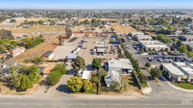 9930 Brimhall Road, Bakersfield, CA 93312