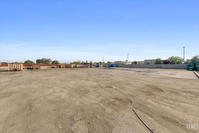 9930 Brimhall Road, Bakersfield, CA 93312