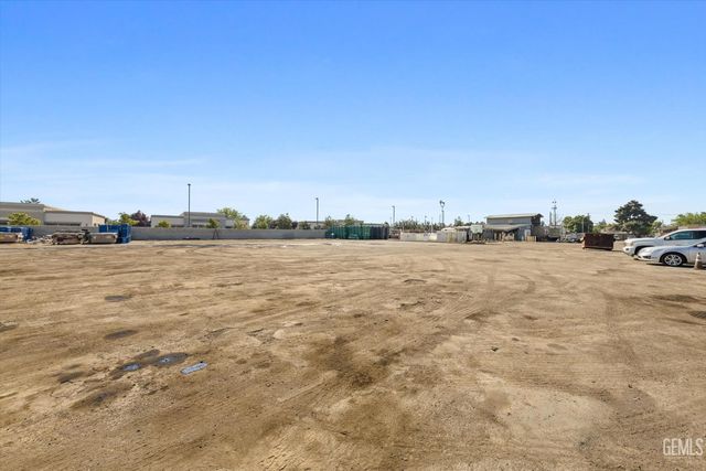 9930 Brimhall Road, Bakersfield, CA 93312