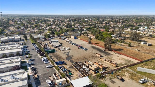 9930 Brimhall Road, Bakersfield, CA 93312