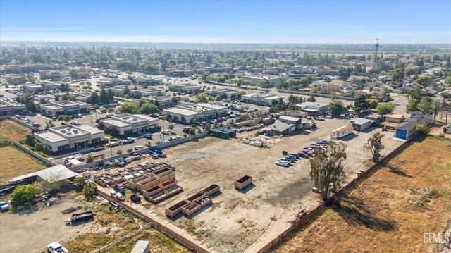 9930 Brimhall Road, Bakersfield, CA 93312