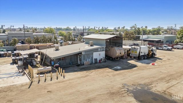 9930 Brimhall Road, Bakersfield, CA 93312